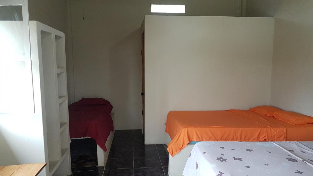 Montanita Garden Hostal エクステリア 写真