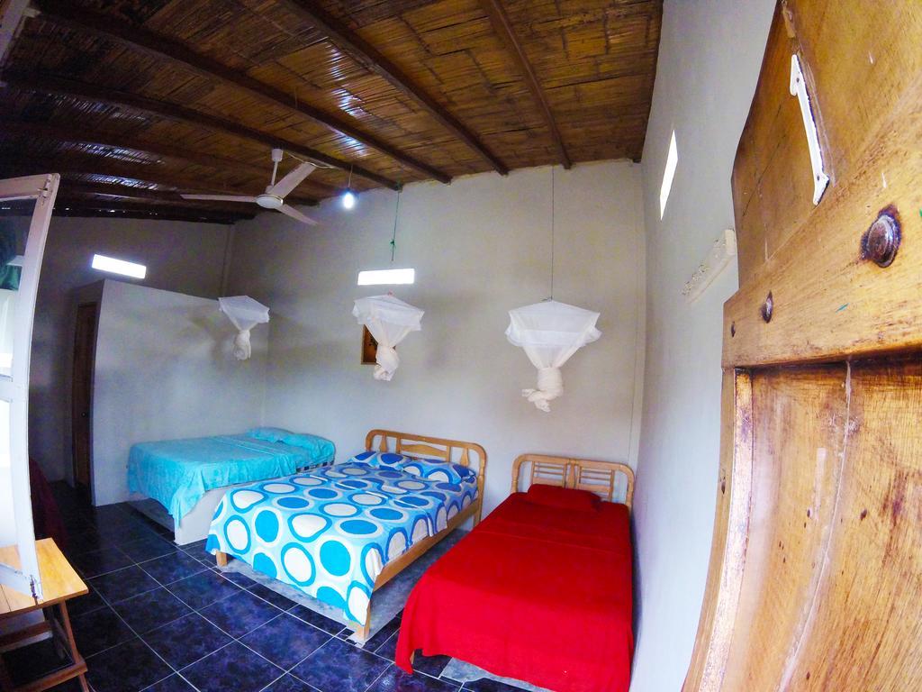Montanita Garden Hostal エクステリア 写真